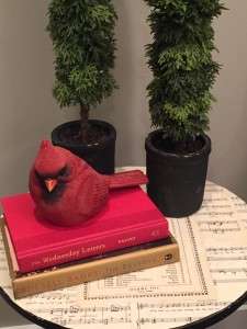 I grabbed a couple of books and this little bird from all of the stuff that I hadn't used to decorate this yr.
