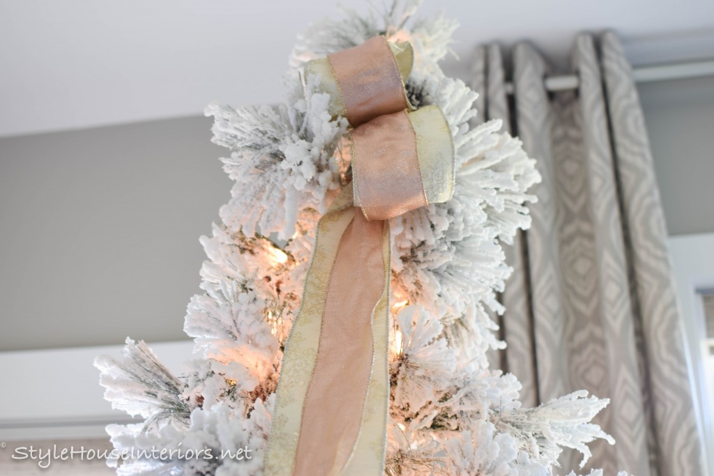 How to add ribbon to your tree